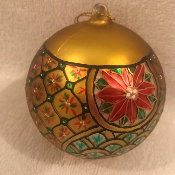 Dillards Large 3 1/4" Christmas Ornament Big Gold Ball Poinsettia Design Box - Picture 5 of 9